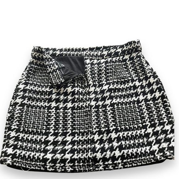 Hyfve black and white skirt size large - Picture 2 of 9